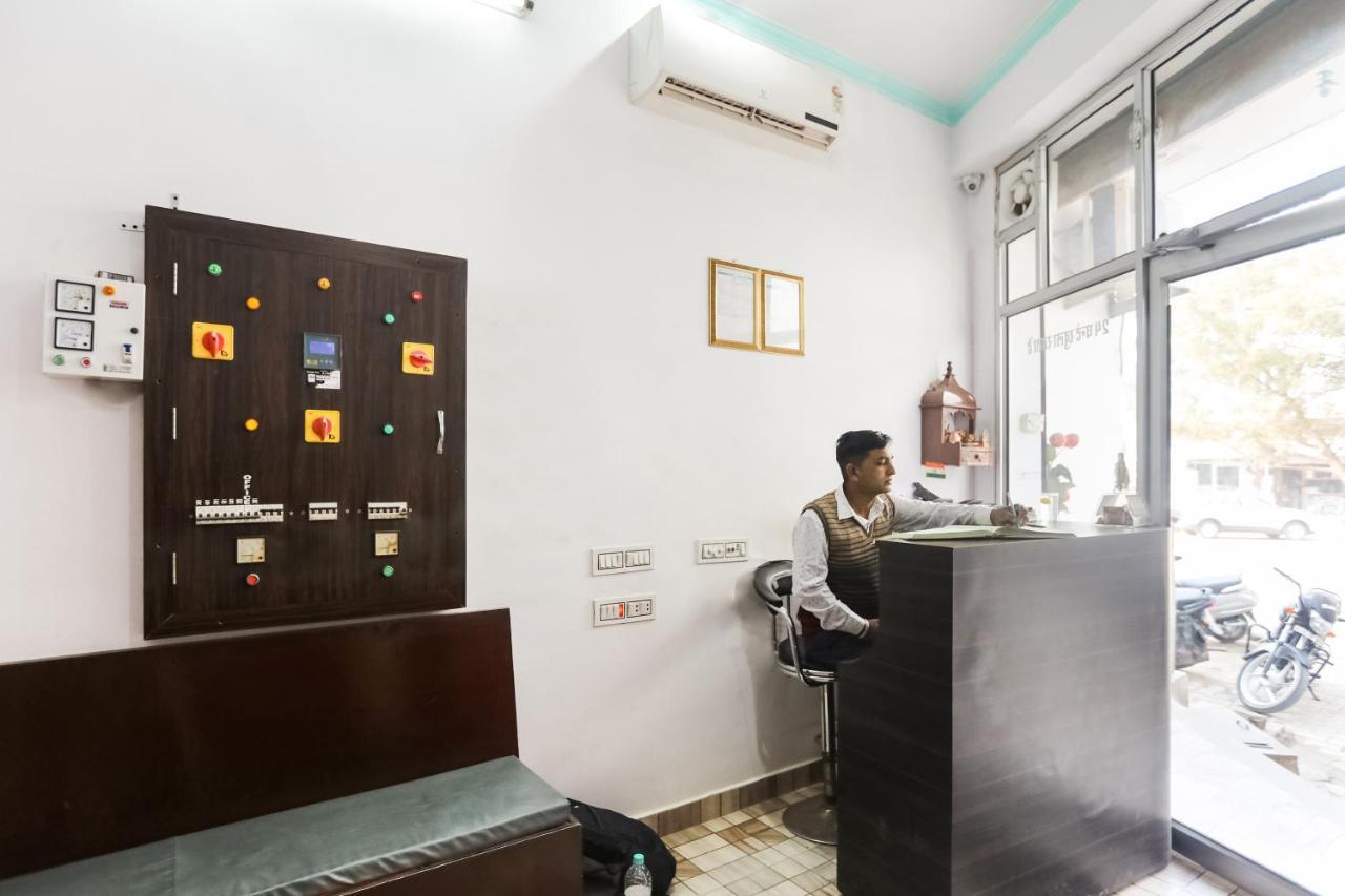 Oyo 69534 Hotel Nanda Tower Hanumangarh Екстер'єр фото